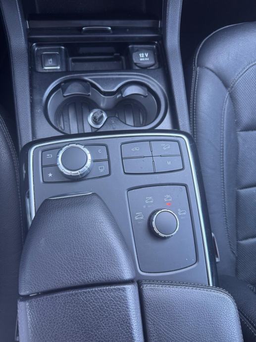 mercedes-benz-gle-coupe-350-d-amg-airmatic-led-inteligent-slika-253388341