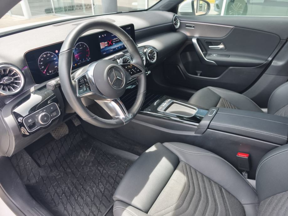mercedes-benz-a-klasa-200-d-2025-slika-277940061