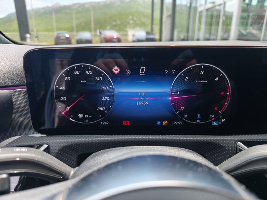 mercedes-benz-a-klasa-200-d-2025-slika-277940064