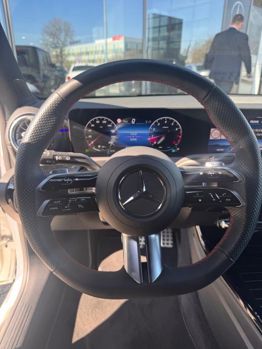 mercedes-benz-a-klasa-220-4matic-amg-line-odmah-dostupno-slika-272580364