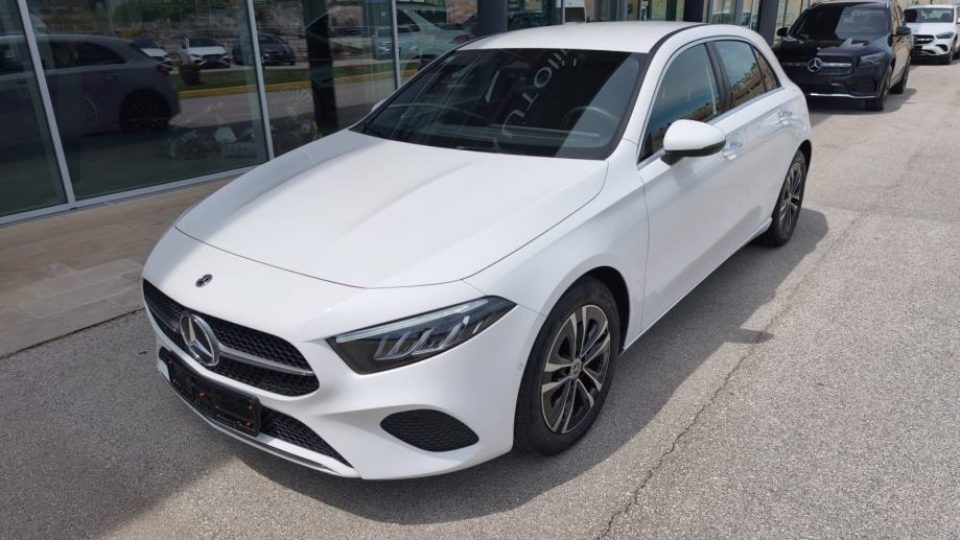 mercedes-benz-a-klasa-200-d-2025-slika-277940059 mercedes-benz-a-klasa-200-d-2025-slika-277940059
