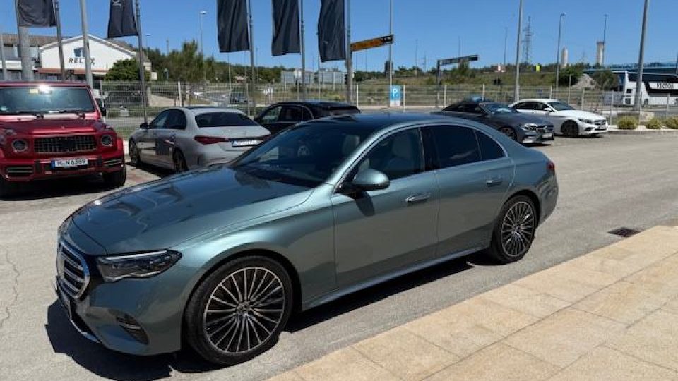 mercedes-benz-e-klasa-e-220-slika-278356710 mercedes-benz-e-klasa-e-220-slika-278356710