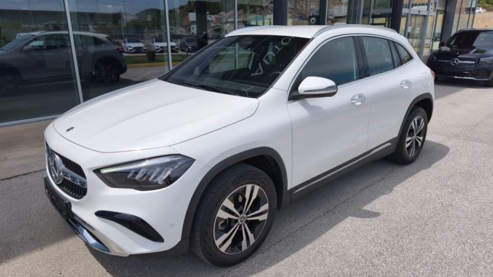 mercedes-benz-gla-200-d-2025-slika-277940569 mercedes-benz-gla-200-d-2025-slika-277940569